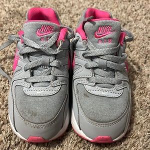 Girls Nike air max 90’s